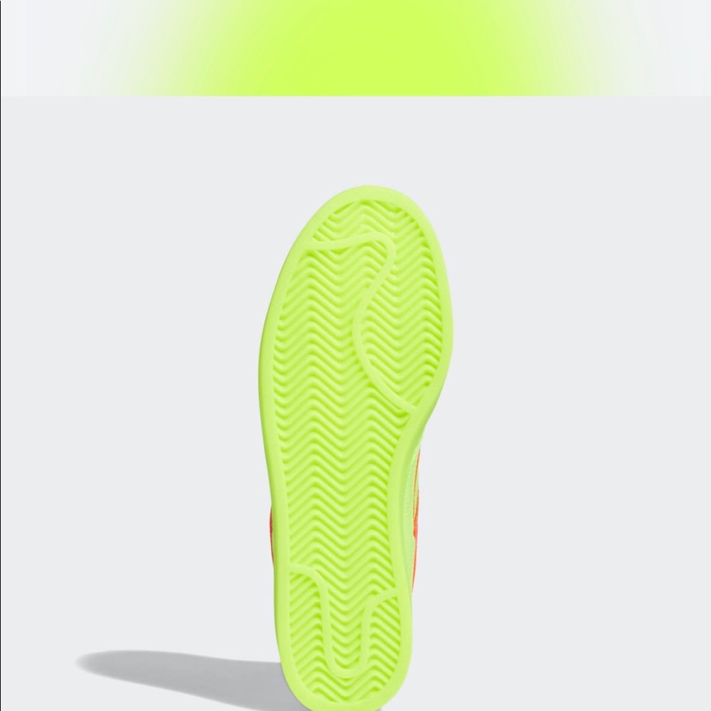 FUCKiNG AWESOME X ADIDAS
EXPERiMENT 2 - Picture 2 of 11